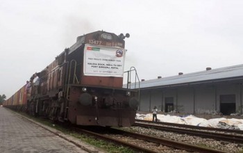नेपाल–भारत रेल सेवा सुरु भएको १७ वर्षपछि पहिलोपटक भारतबाट वीरगञ्ज आइपुग्यो निजी कार्गाे रेल